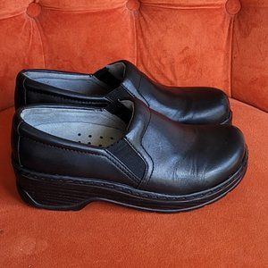 KLOGS Footwear Women's Naples Leather Close-Back Nursing Clog Size 8